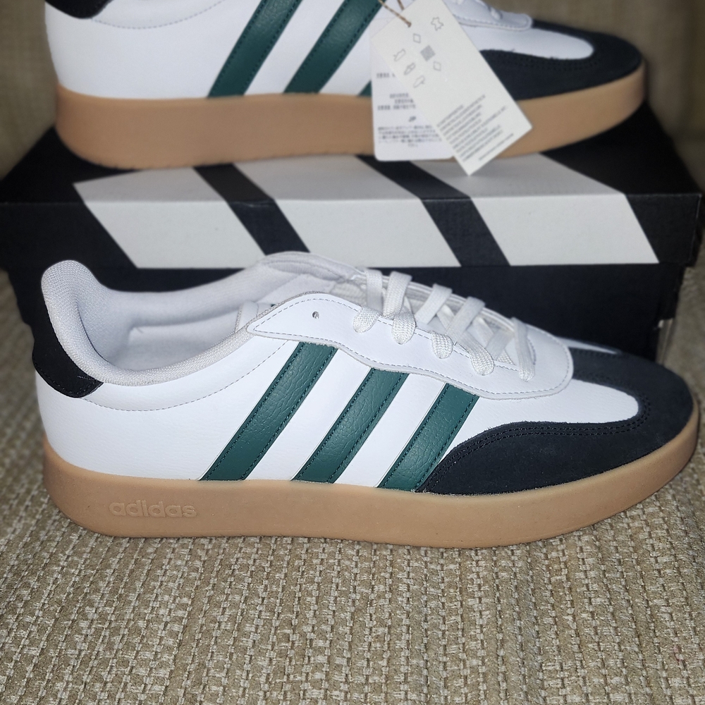 Adidas Men's Barreda Sneaker White and Olive Size 12.5